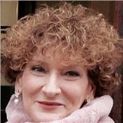 Insegno italiano e storia ai ragazzi della scuola media. In particolare insegno metodo di studio e supporto allo studio